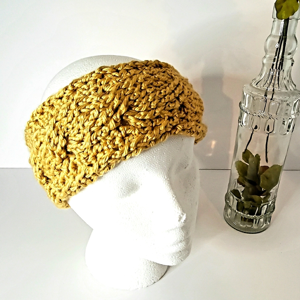 Gold color ear warmer/turban crochet 💛
